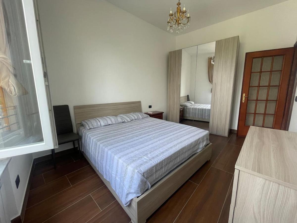 Autumn Appartement Vado Ligure Buitenkant foto